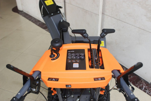 Снегоуборщик бензиновый VILLARTEC WB 1070E, B&S 306 см3