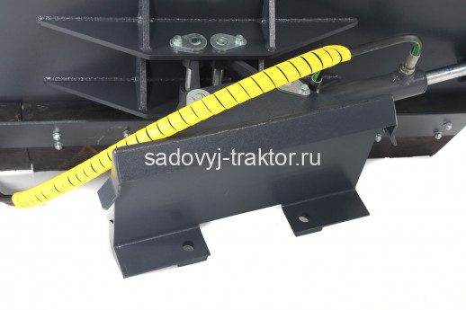 Отвал для снега Baumech с гидравлическим поворотом 150 см