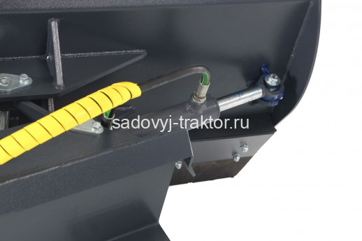Отвал для снега Baumech с гидравлическим поворотом 150 см